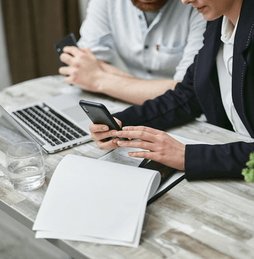 Quarion Optibot support team illustration